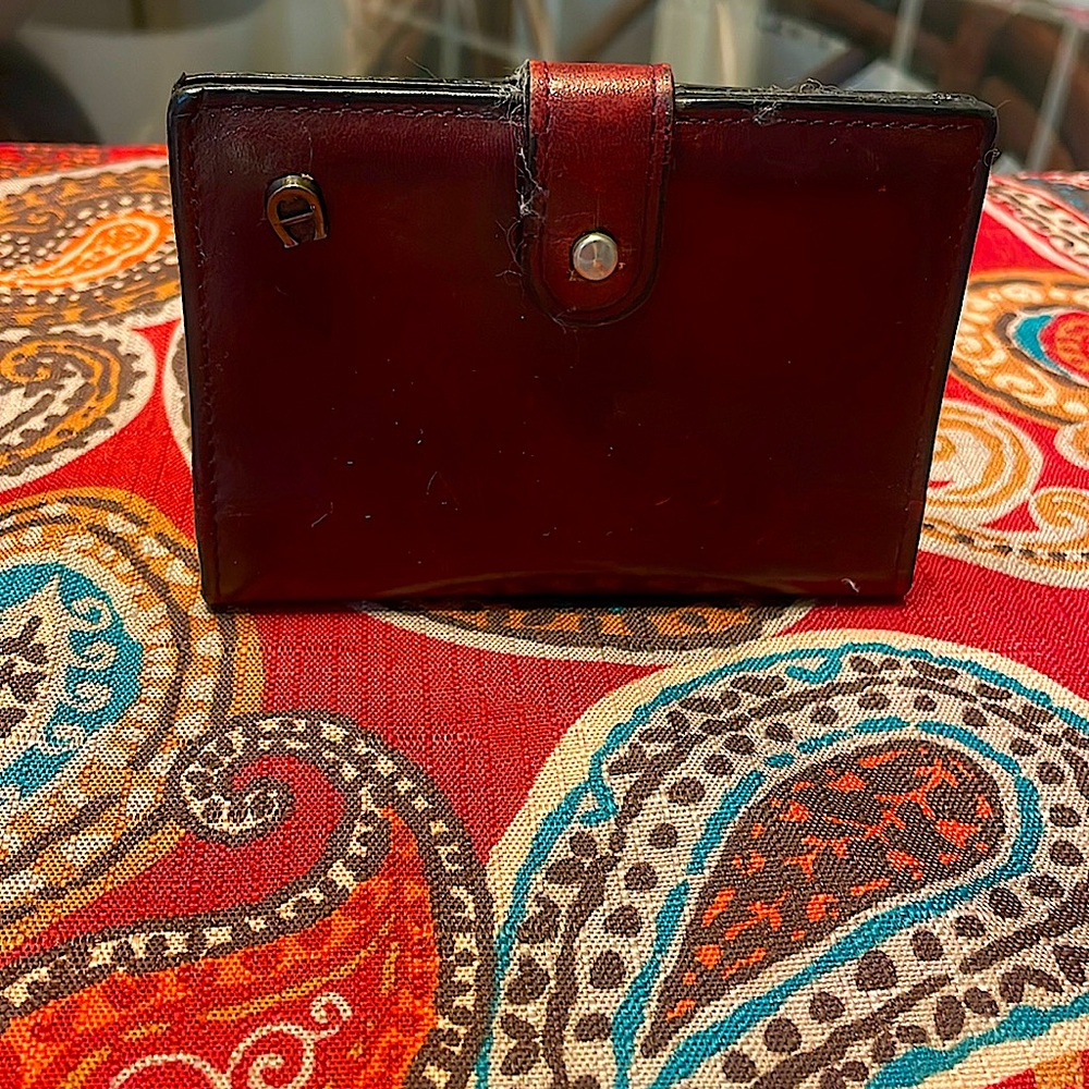 Vintage Etienne Aigner card holder.